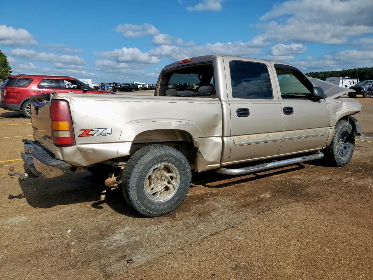2005 Chevrolet Silverado K1500 - Image 3