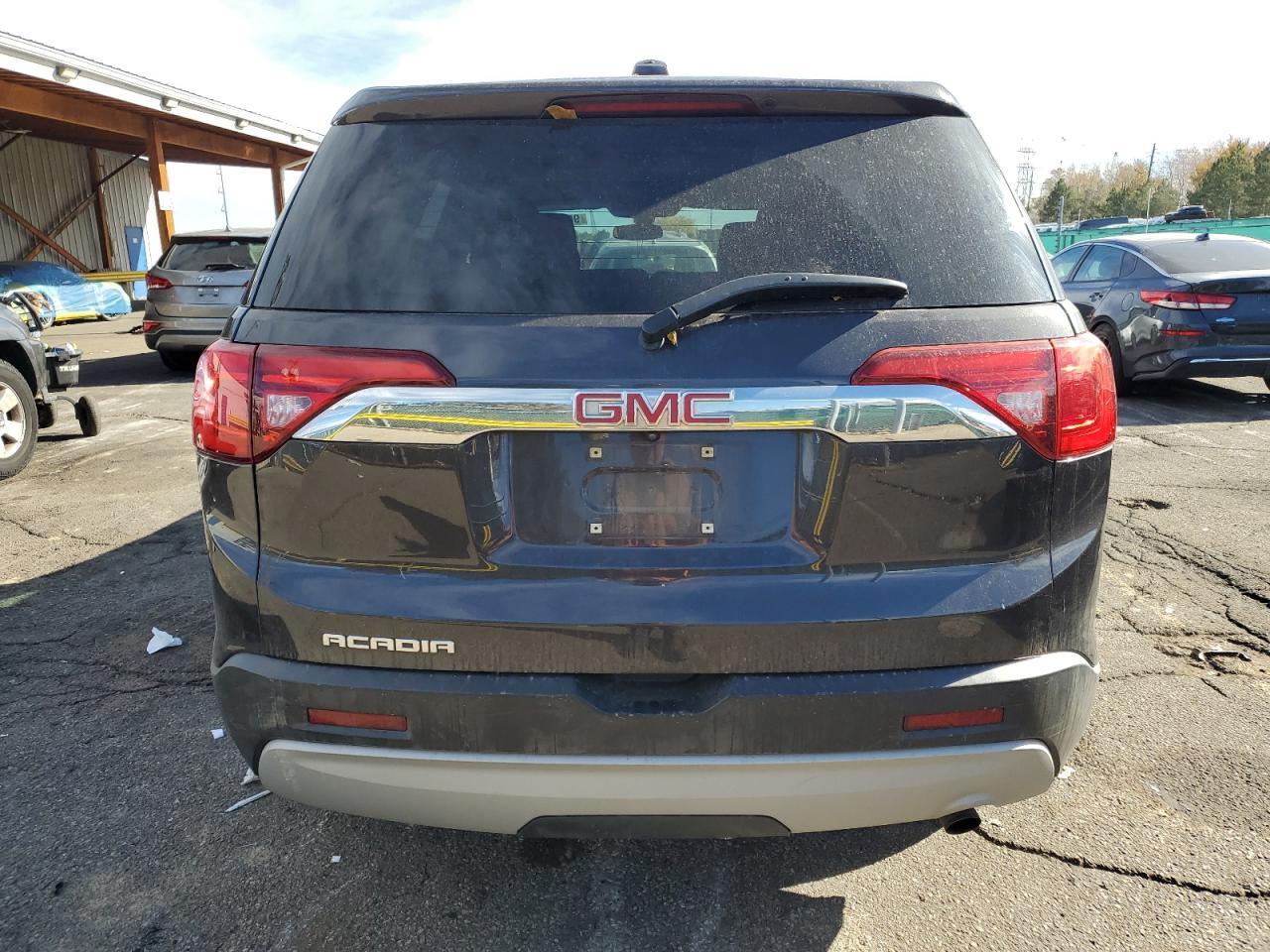 2017 GMC Acadia Sle - Image 6