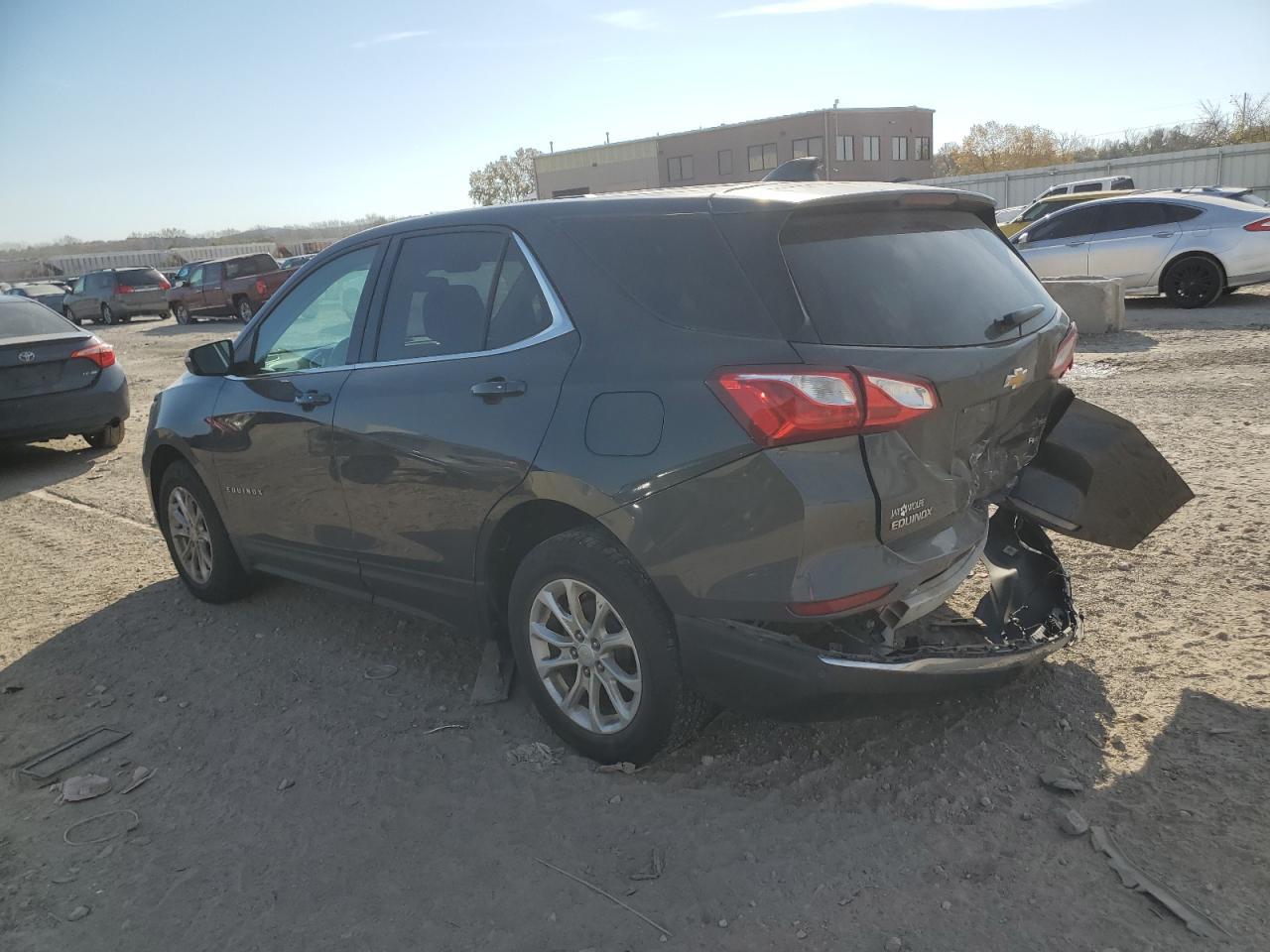 2018 Chevrolet Equinox Ls - Фото 2