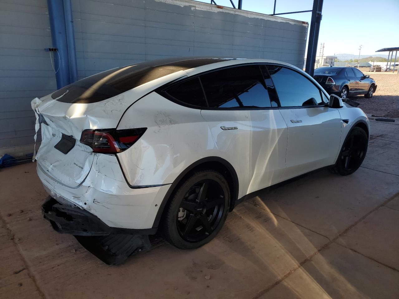 2022 Tesla Model Y - Фото 3