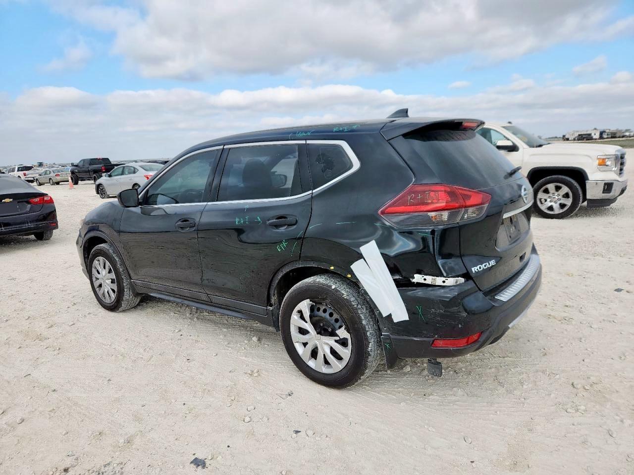 2018 Nissan Rogue S - Image 2