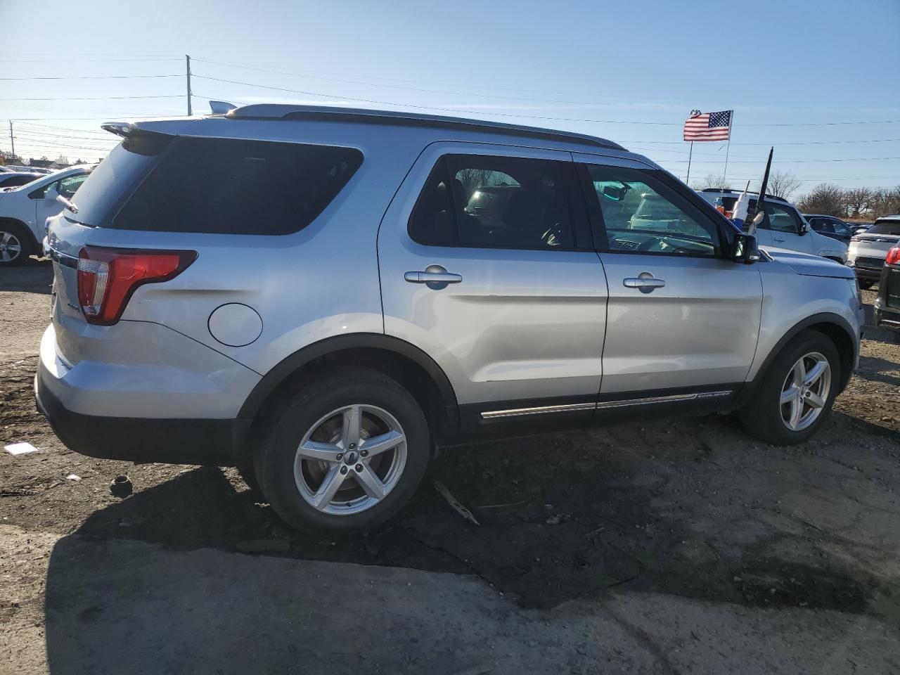 2017 Ford Explorer Xlt - Фото 3
