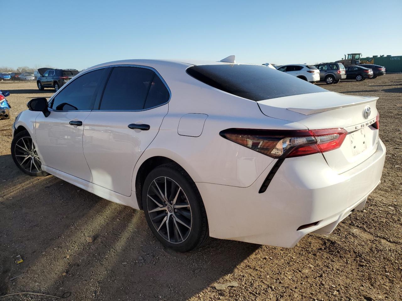 2024 Toyota Camry - Фото 2