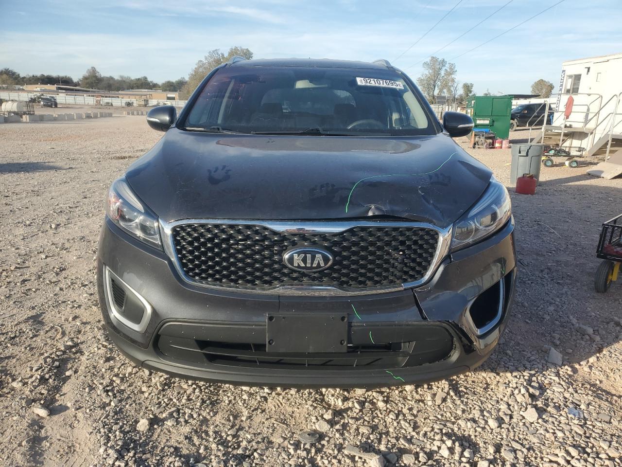 2017 Kia Sorento Lx - Image 5