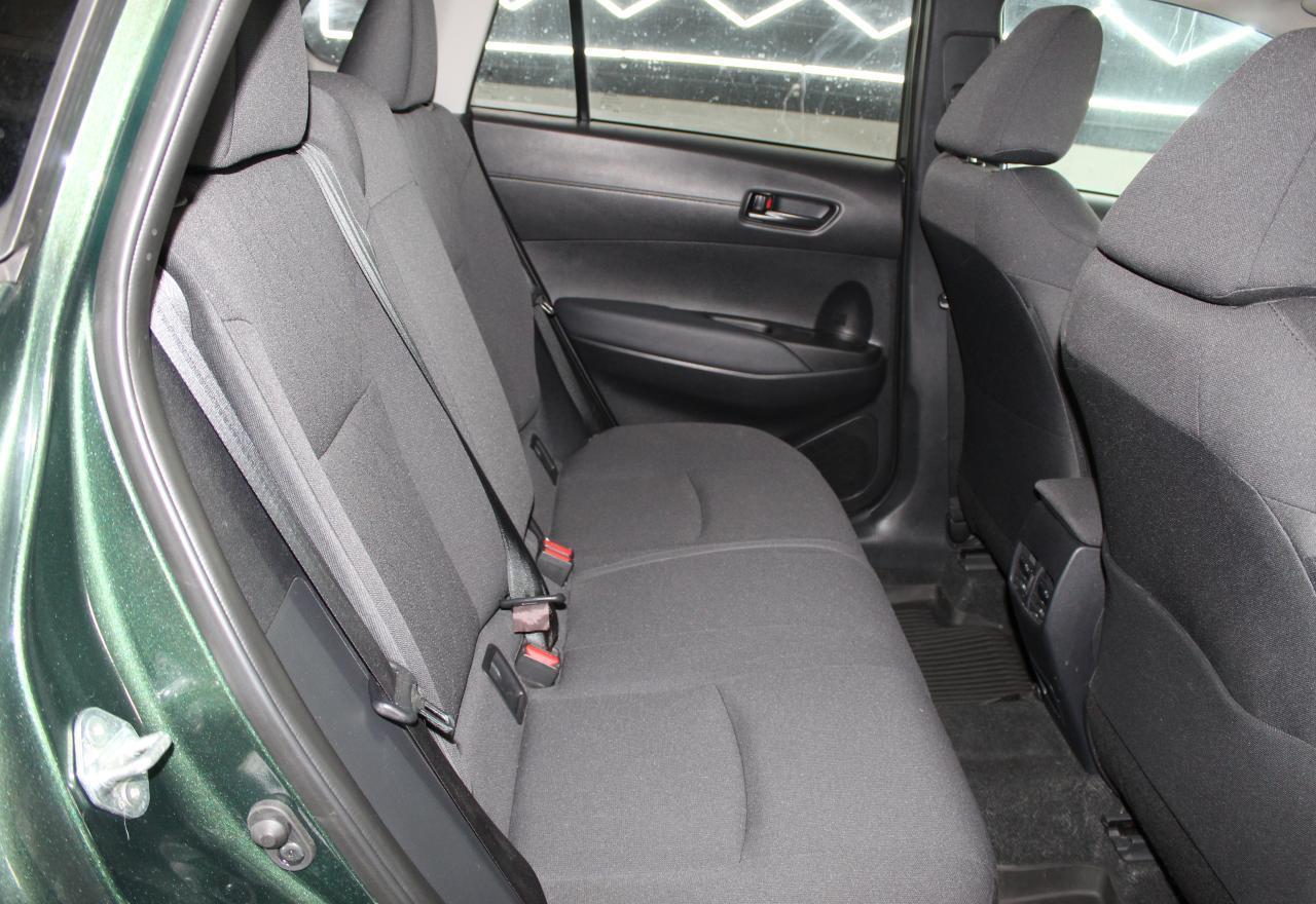 2022 Toyota Corolla Cross Le - Image 6