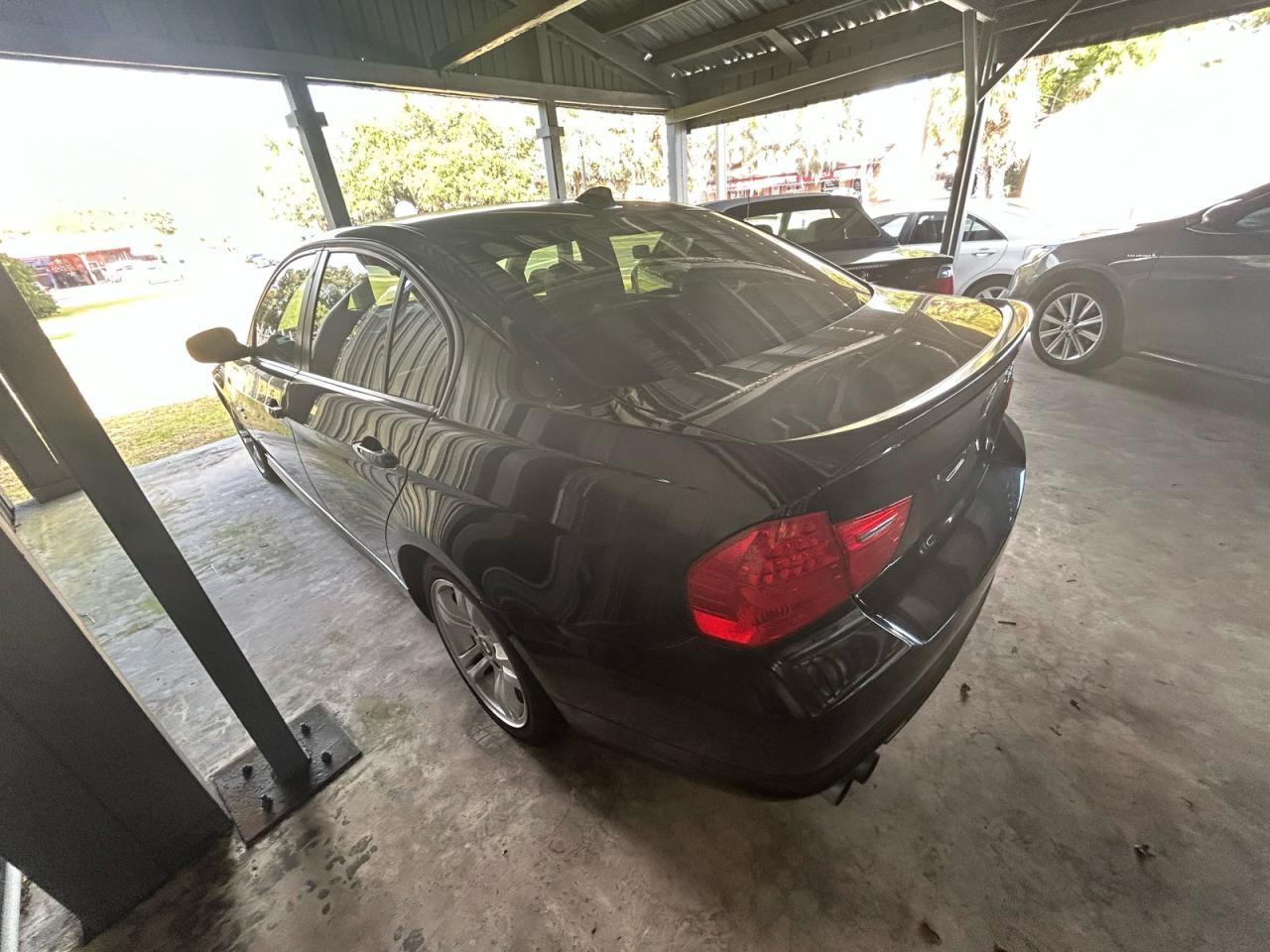 2011 BMW 328 Xi Sulev - Image 3