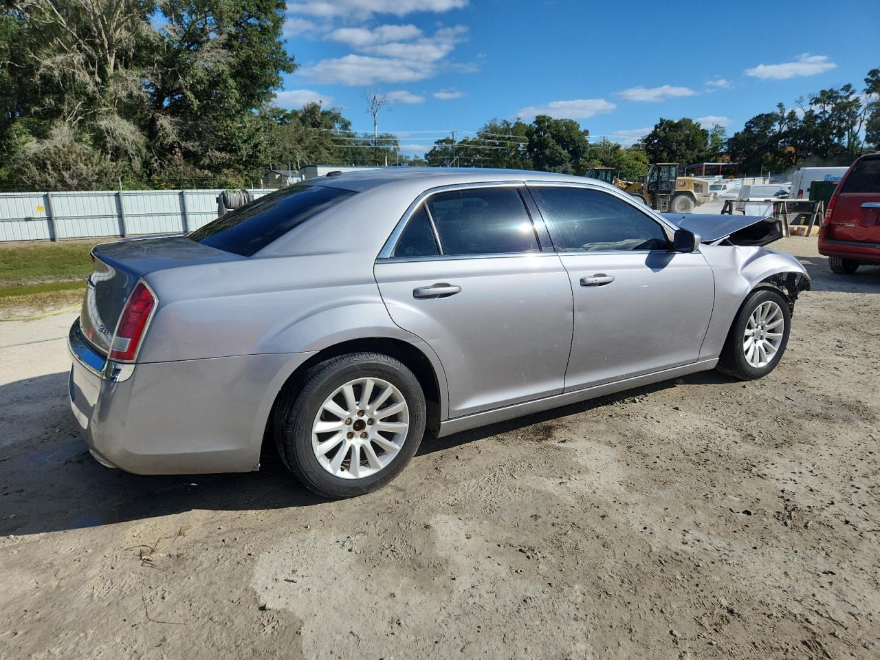 2013 Chrysler 300 - Фото 3