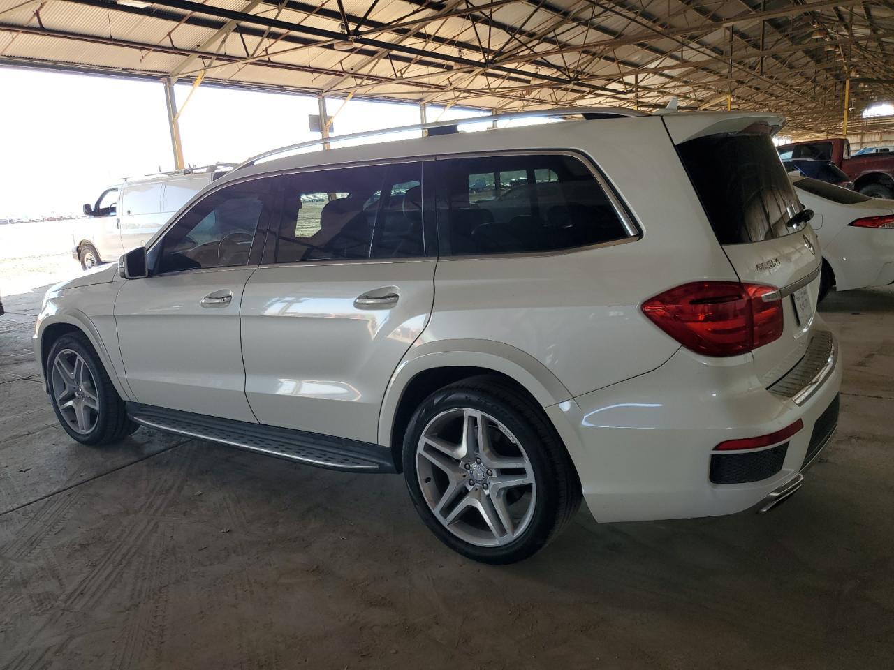 2015 Mercedes-Benz Gl 550 4Matic - Фото 2