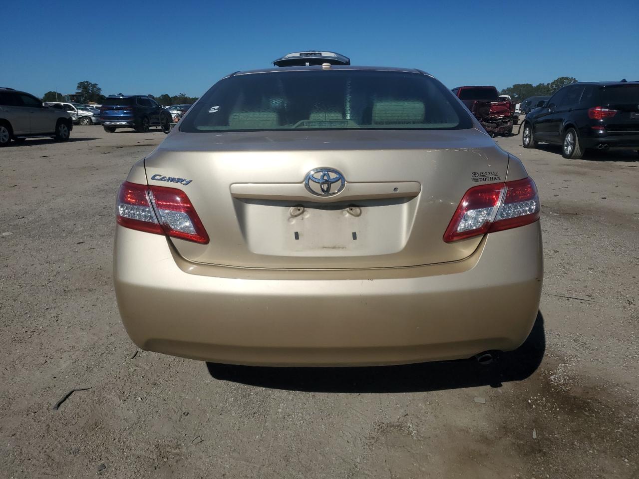 2011 Toyota Camry Base - Фото 6