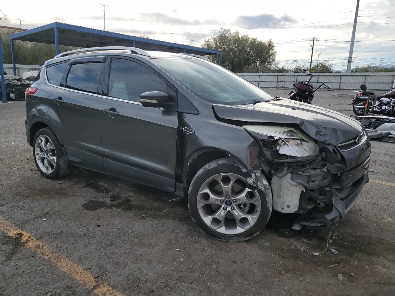2015 Ford Escape Titanium - Image 4