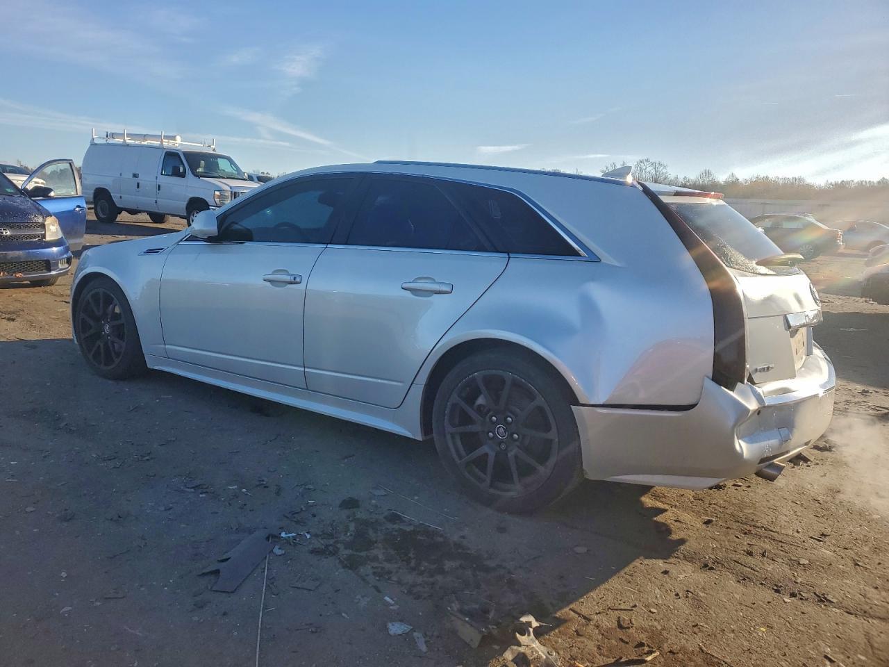 2010 Cadillac Cts - Фото 2