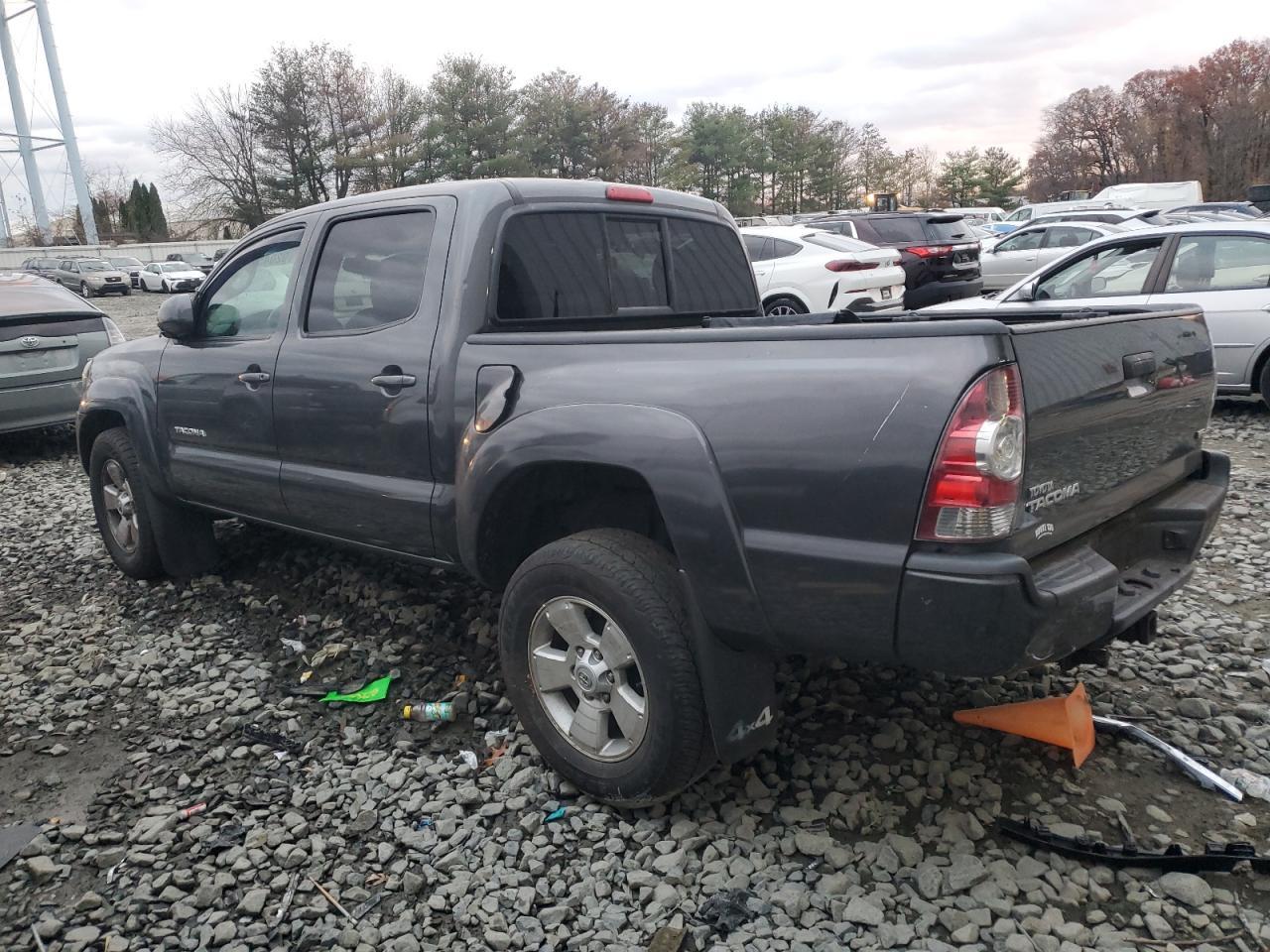2011 Toyota Tacoma Double Cab - Фото 2