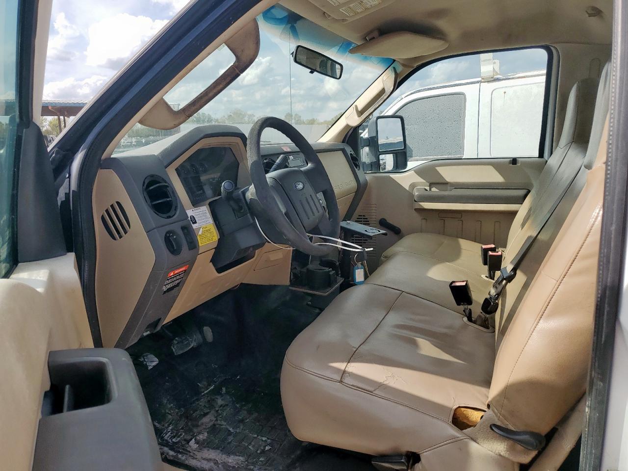 2008 Ford F450 Bucket Truck - Image 7