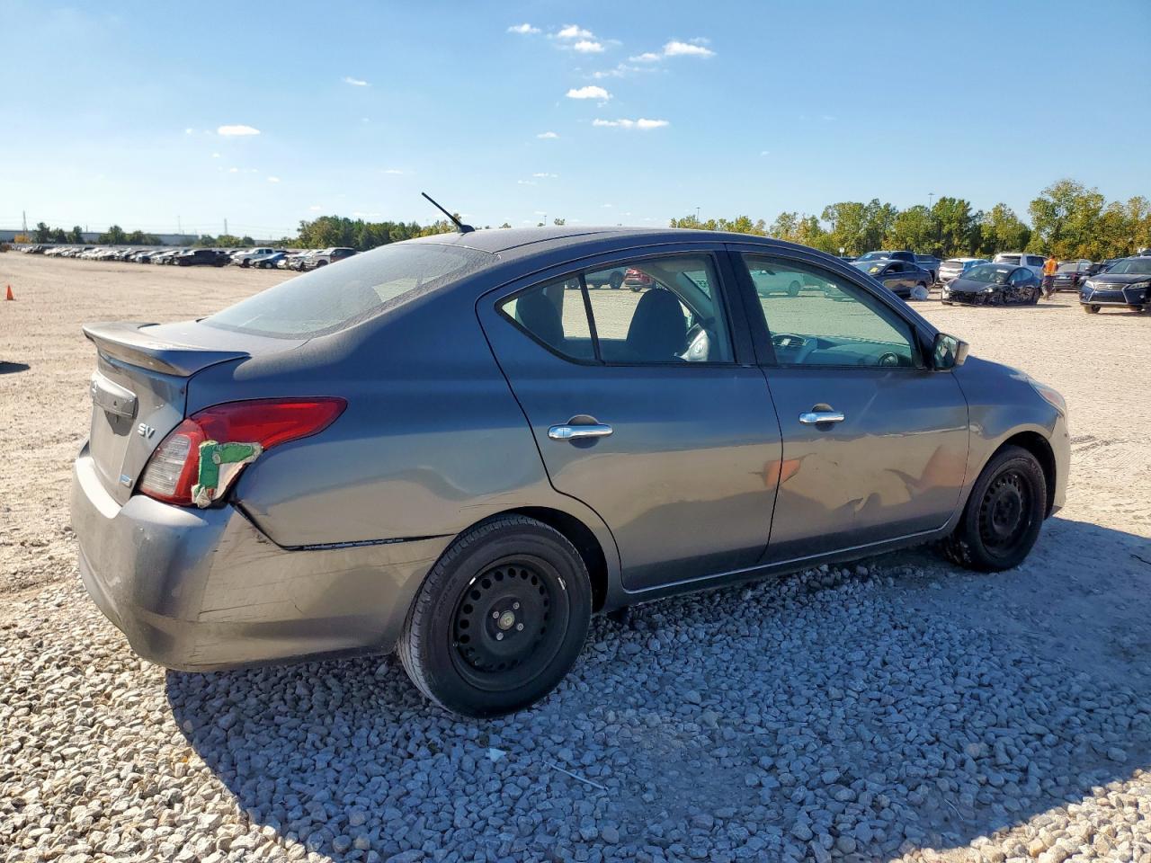 2016 Nissan Versa 1.6 - Фото 3
