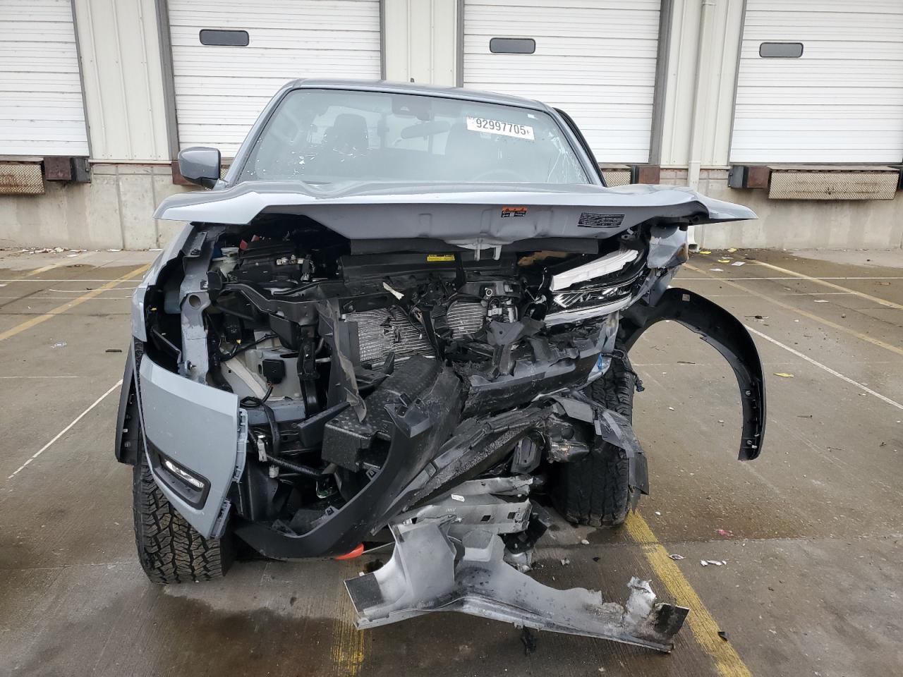 2025 Nissan Frontier S - Image 5