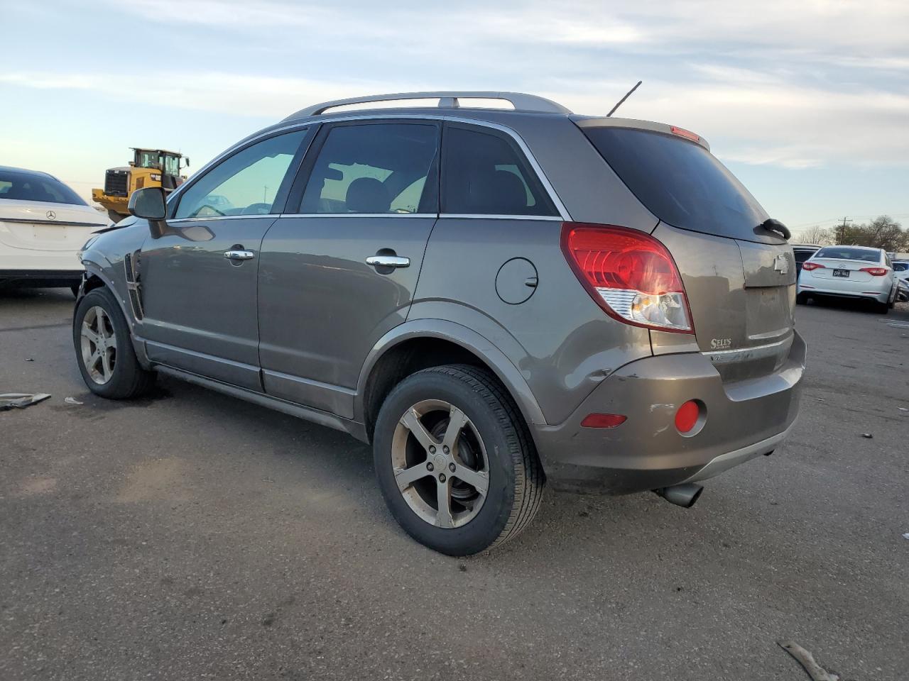 2012 Chevrolet Captiva Sport - Image 2