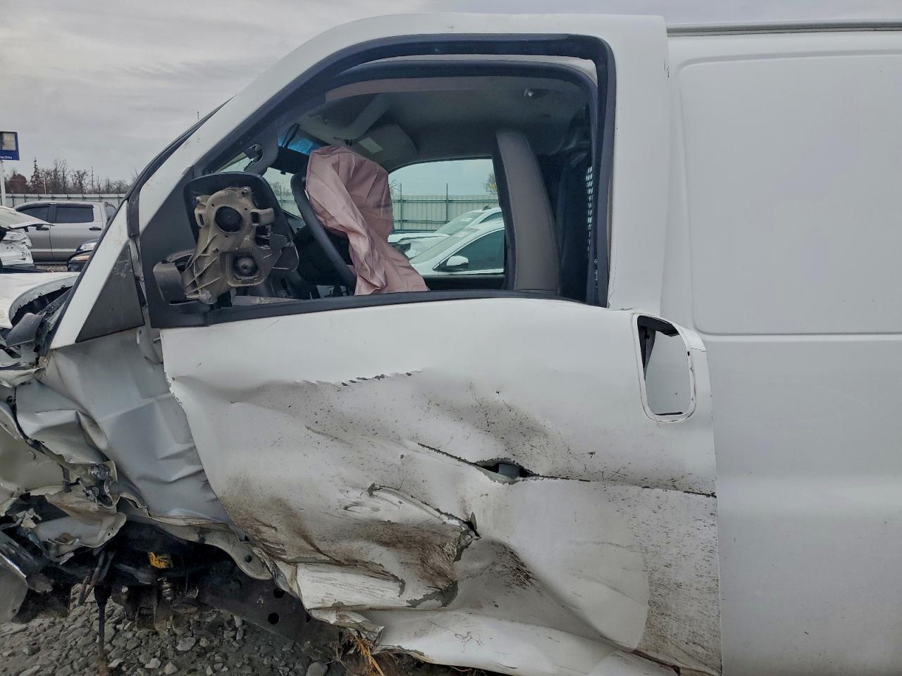 2020 GMC Savana G2500 - Фото 7