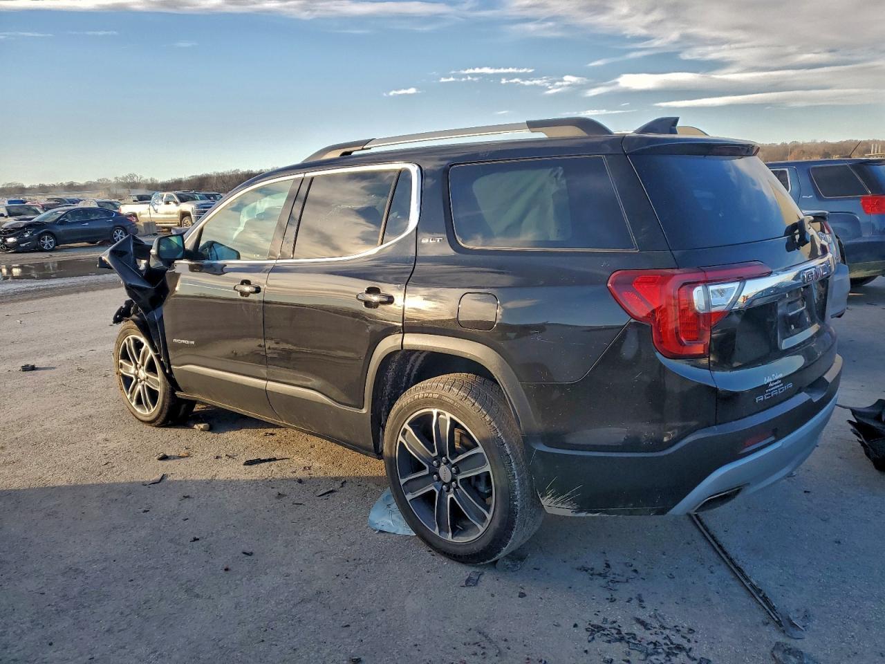 2021 GMC Acadia Slt - Фото 2