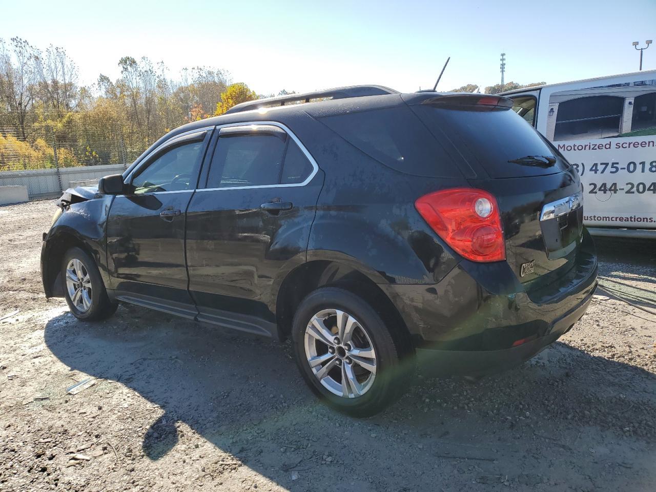 2017 Chevrolet Equinox - Image 2