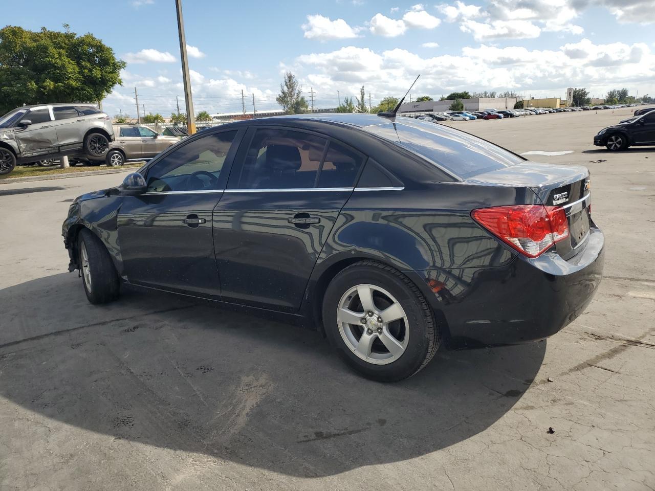 2014 Chevrolet Cruze Lt - Image 2