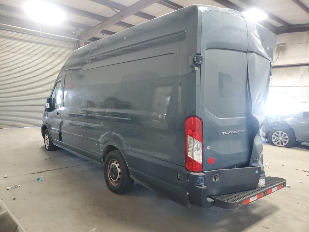 2020 Ford Transit 250 Delivery Van - Фото 2
