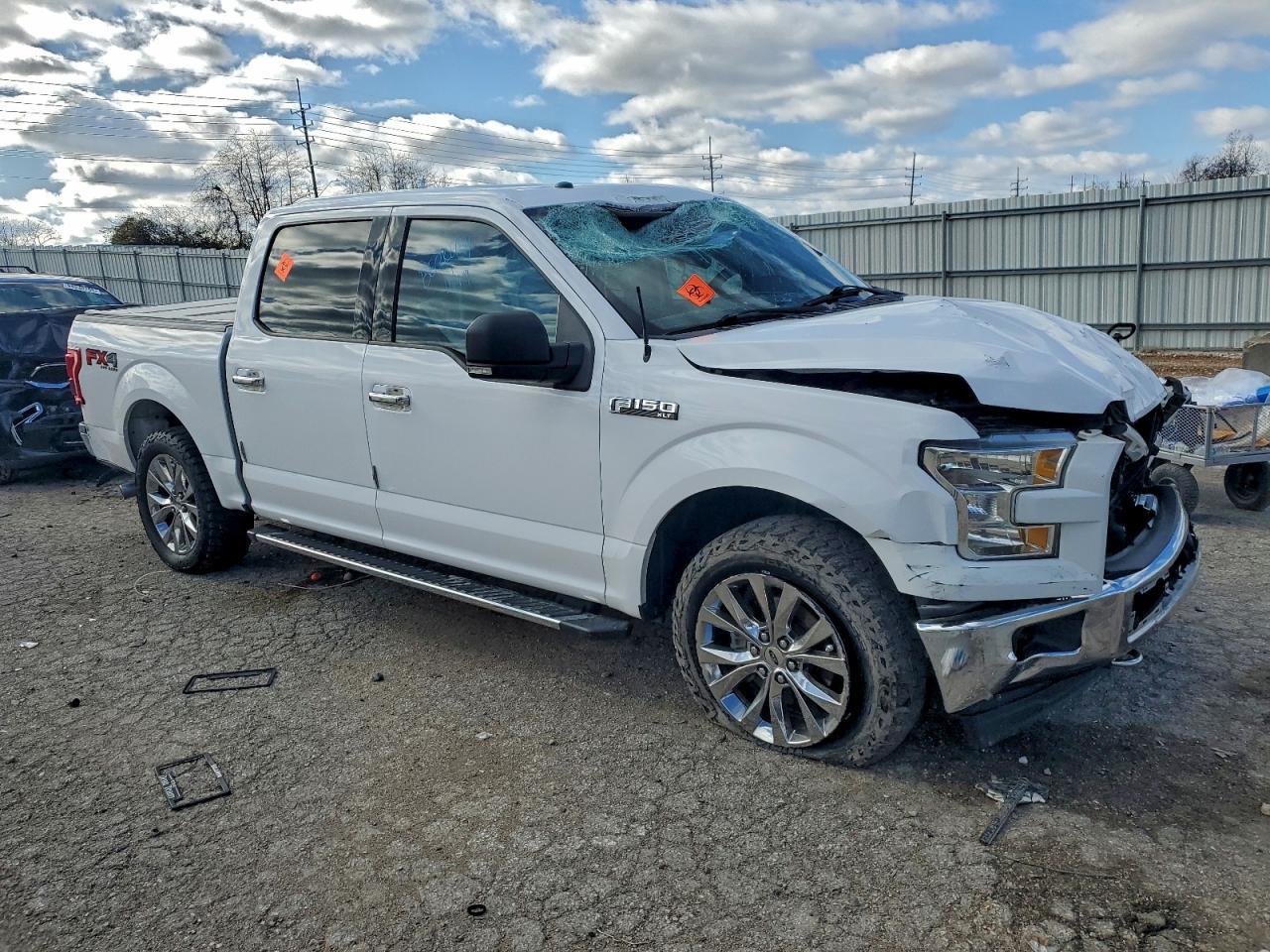 2017 Ford F150 Supercrew - Image 4