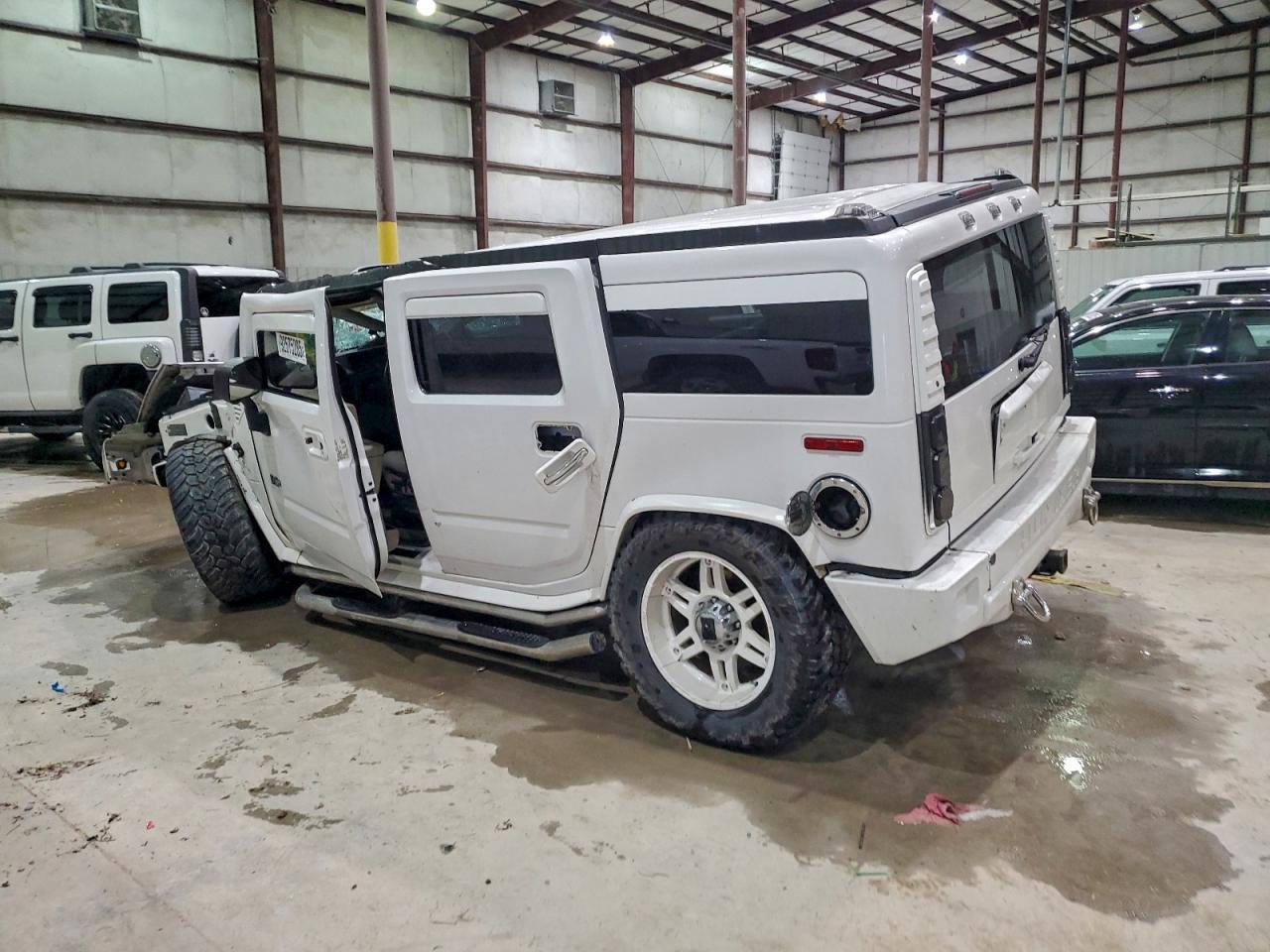 2003 Hummer H2 - Image 2