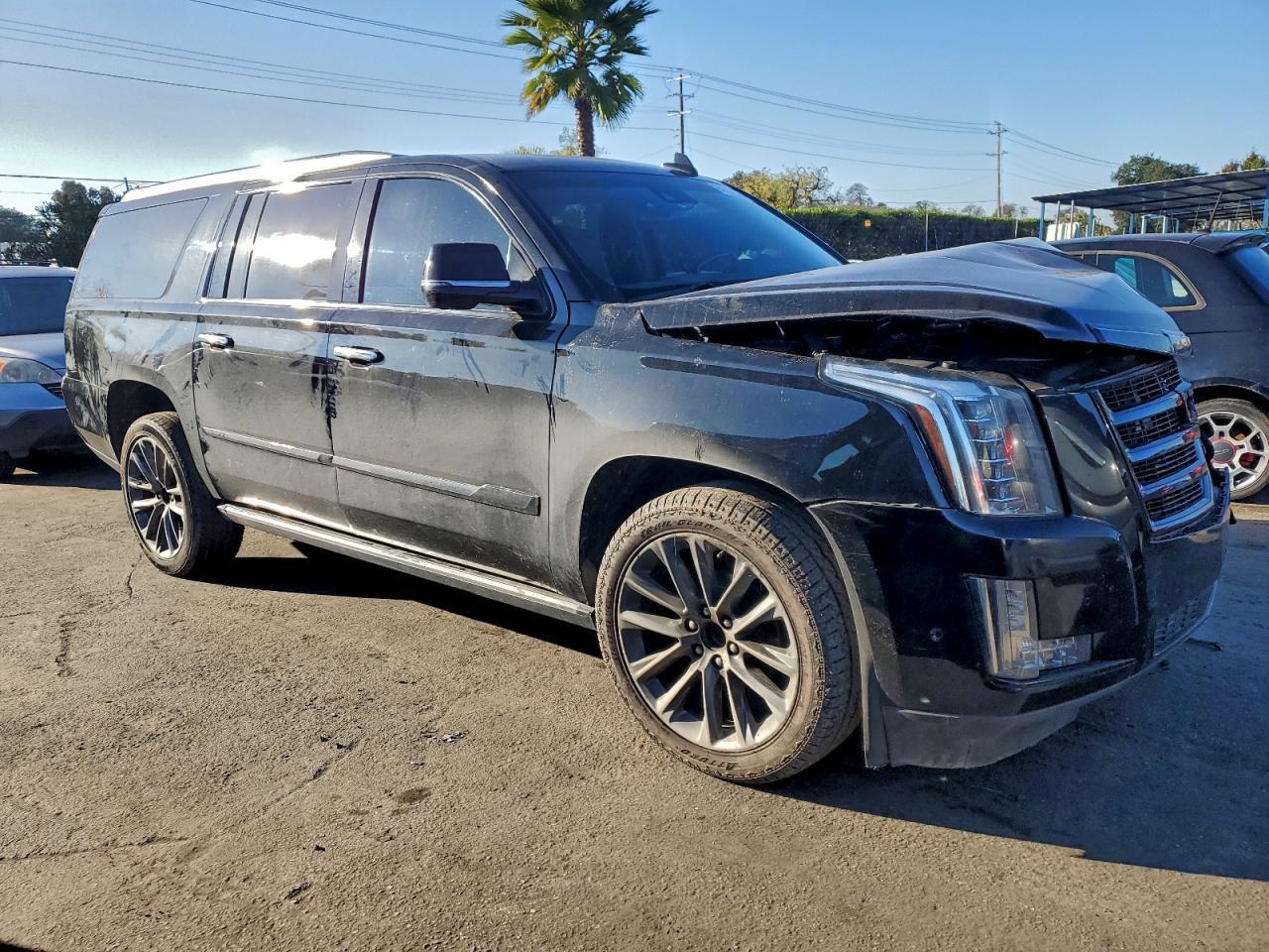 2020 Cadillac Escalade Esv Premium Luxury - Image 4