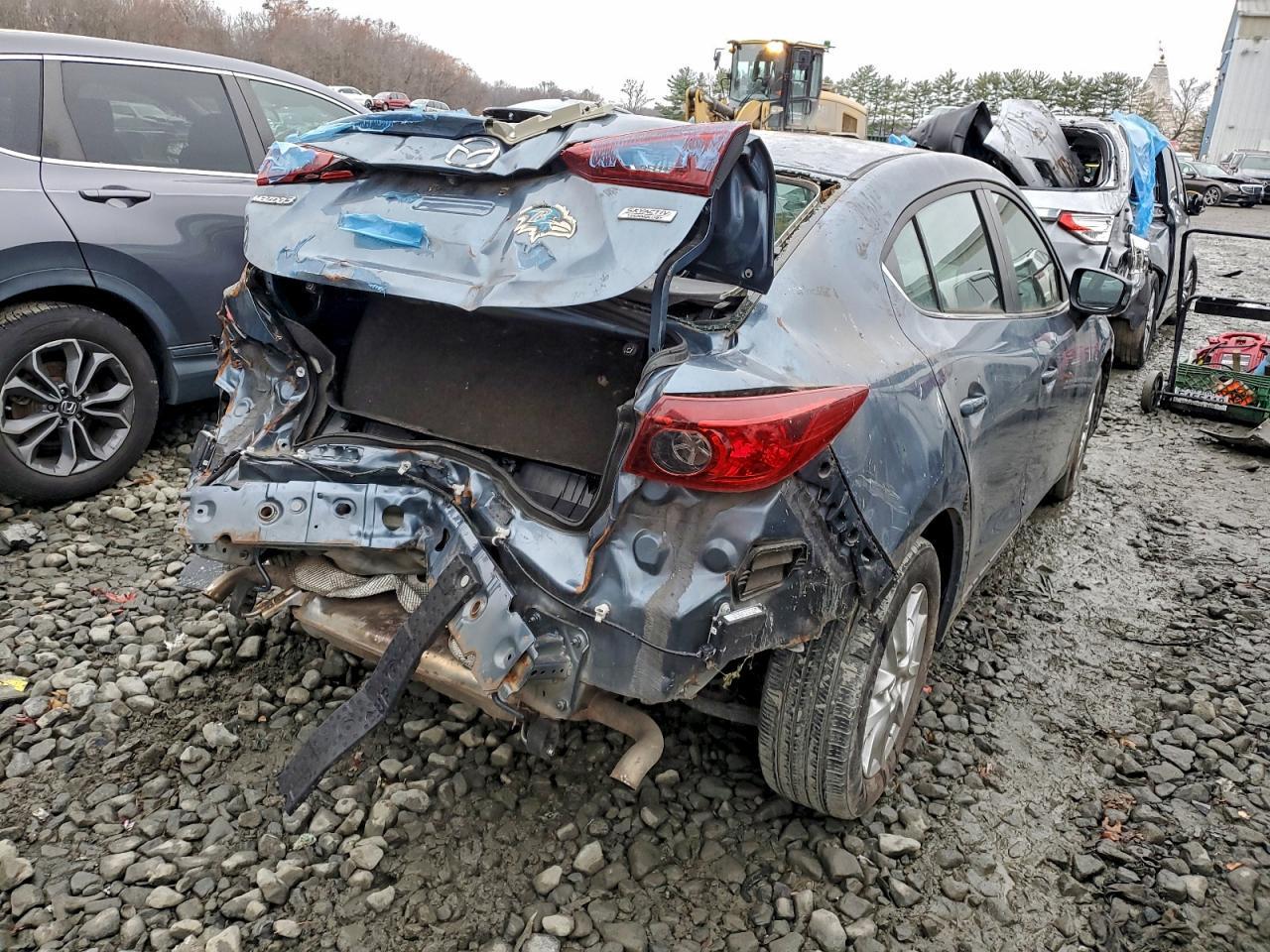 2015 Mazda 3 Touring - Фото 3