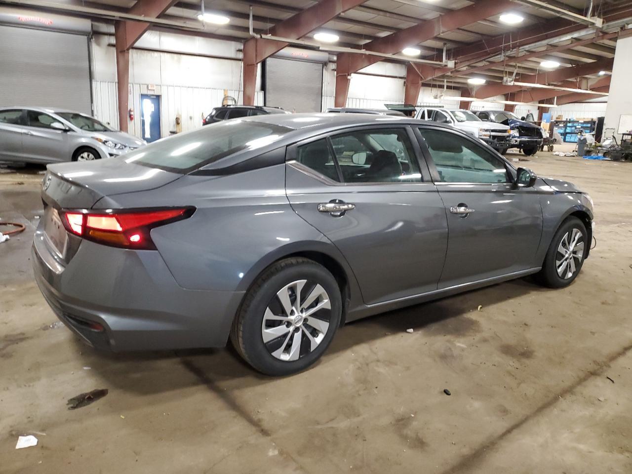 2021 Nissan Altima S - Фото 3