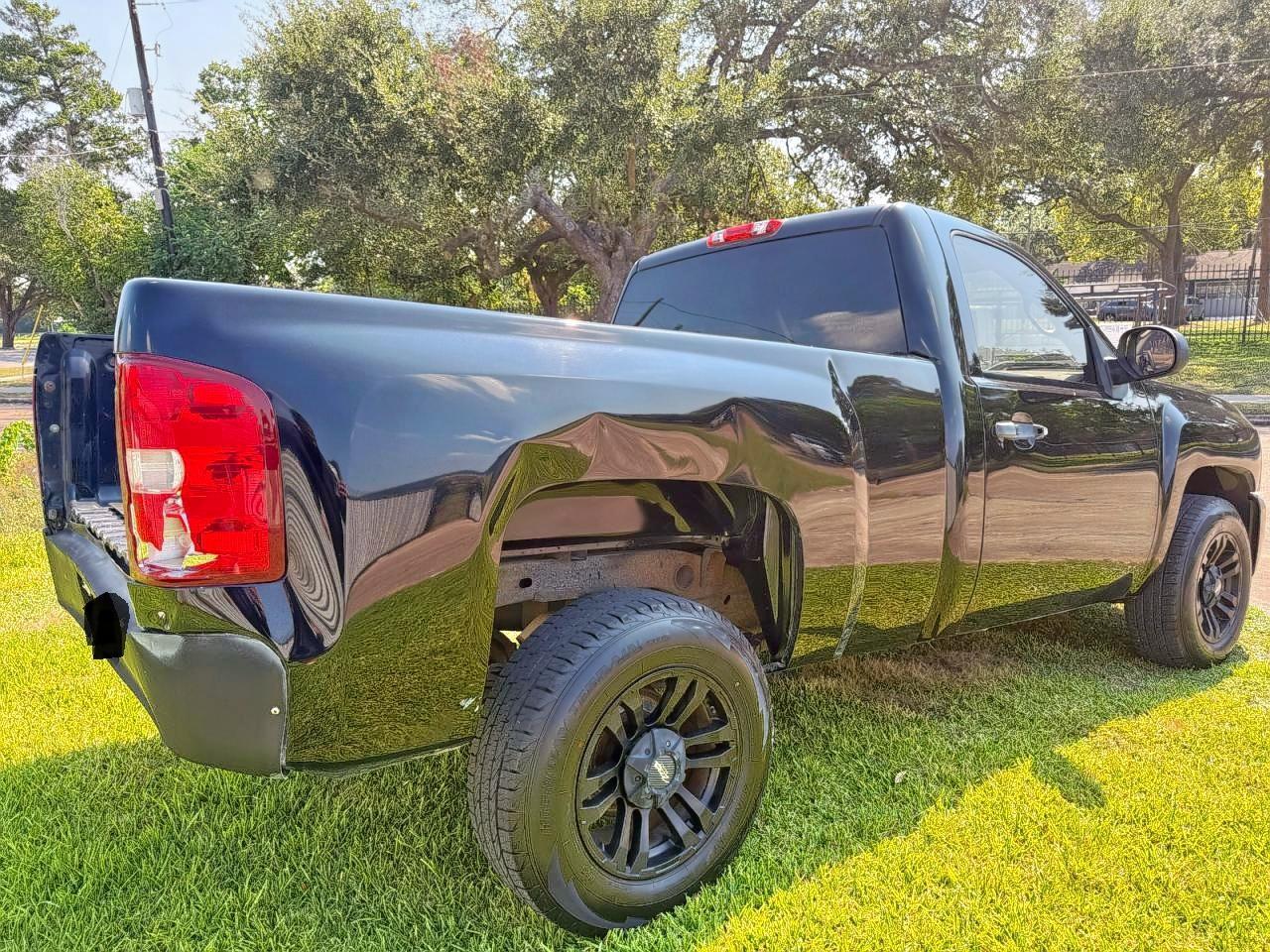 2008 Chevrolet Silverado C1500 - Image 4