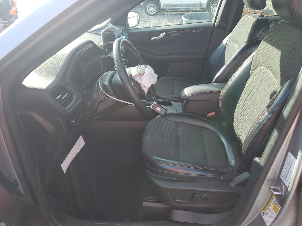 2023 Ford Escape St Line - Image 7