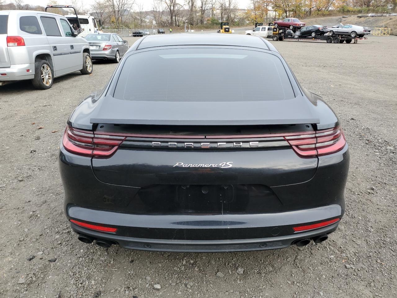 2018 Porsche Panamera 4S - Фото 6