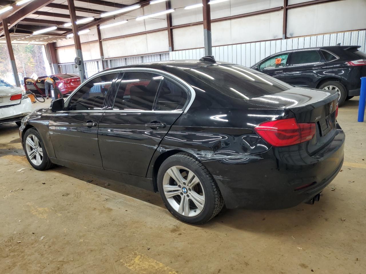 2018 BMW 330 Xi - Image 2