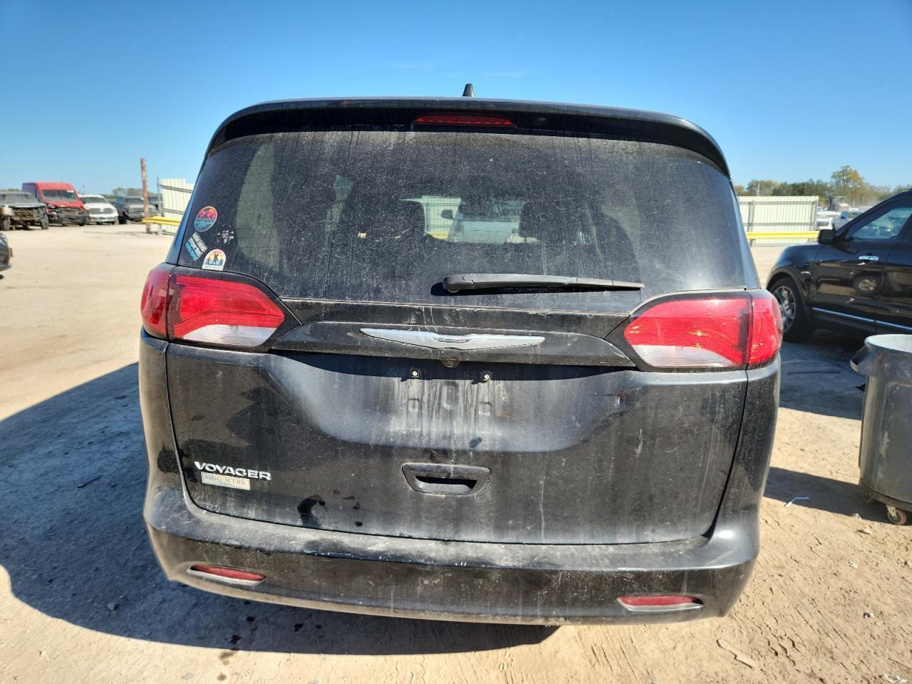 2021 Chrysler Voyager Lxi - Image 6