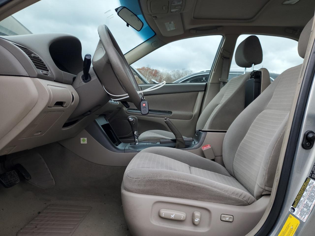 2005 Toyota Camry Le - Фото 7