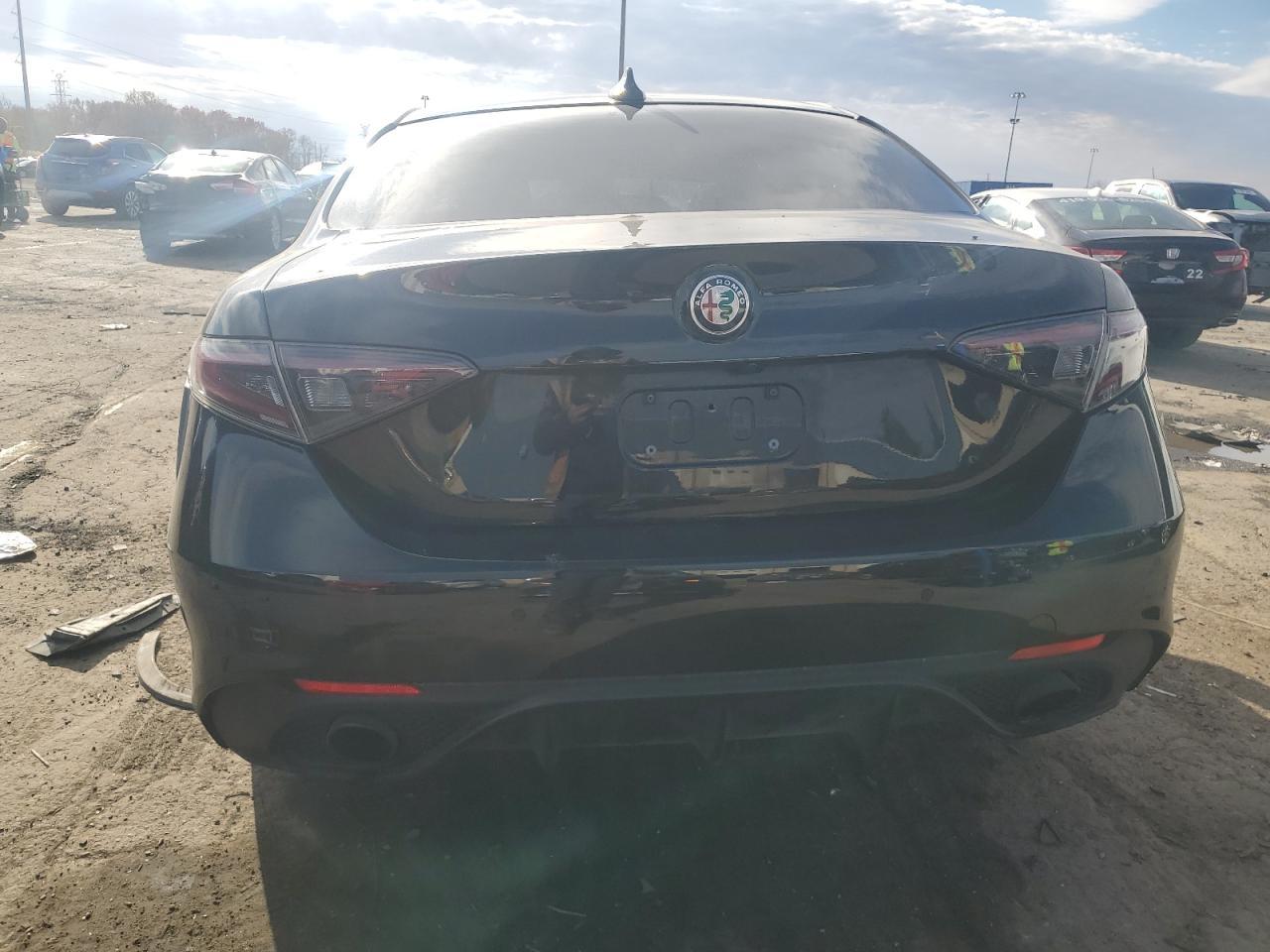 2024 Alfa Romeo Giulia Ti - Фото 6