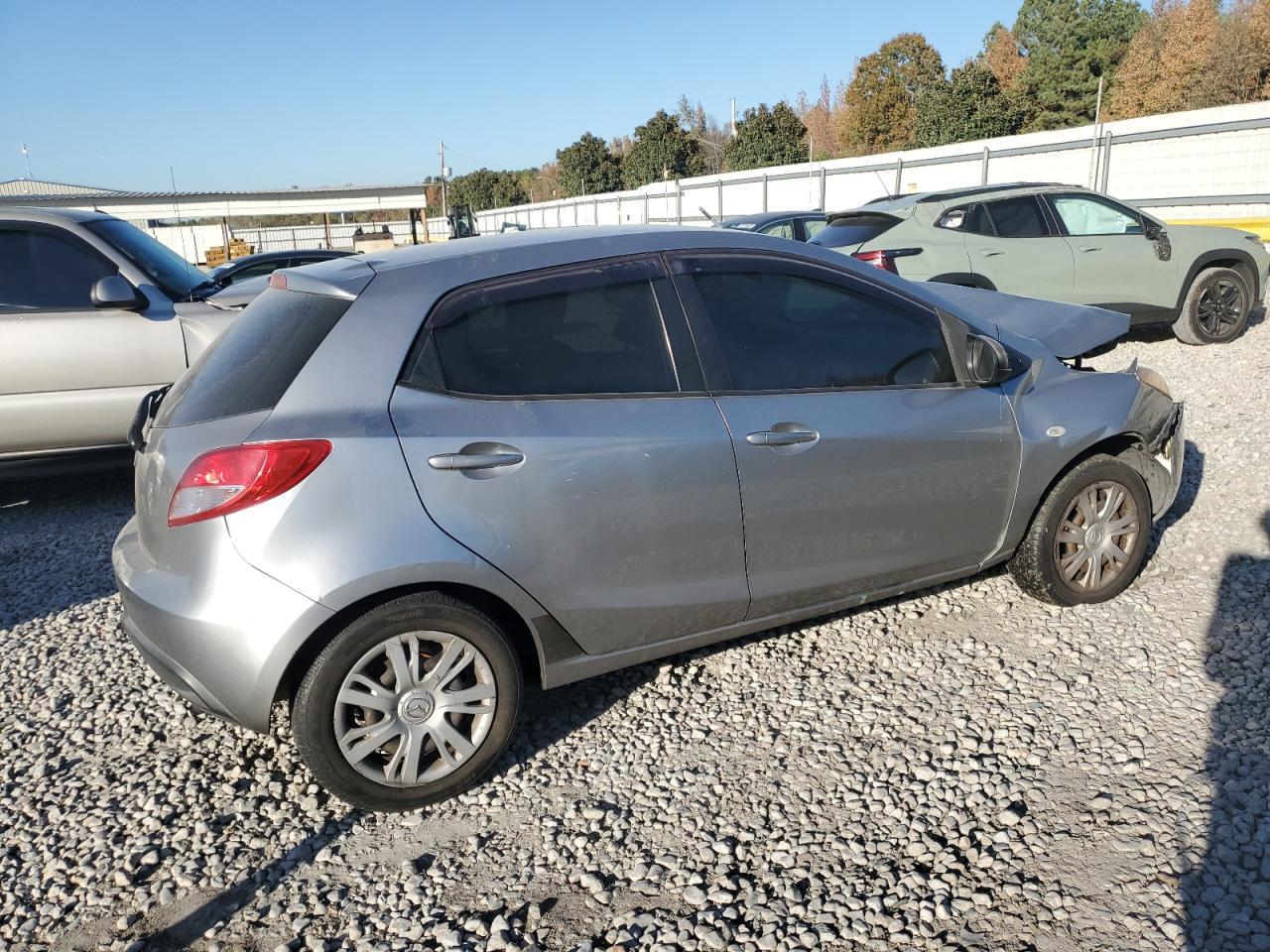 2012 Mazda Mazda2 - Фото 3