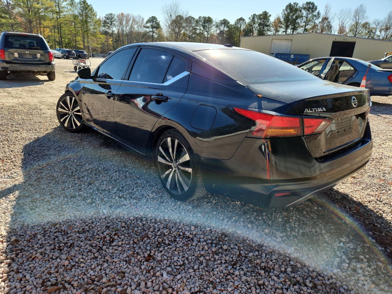 2019 Nissan Altima Sr - Фото 2