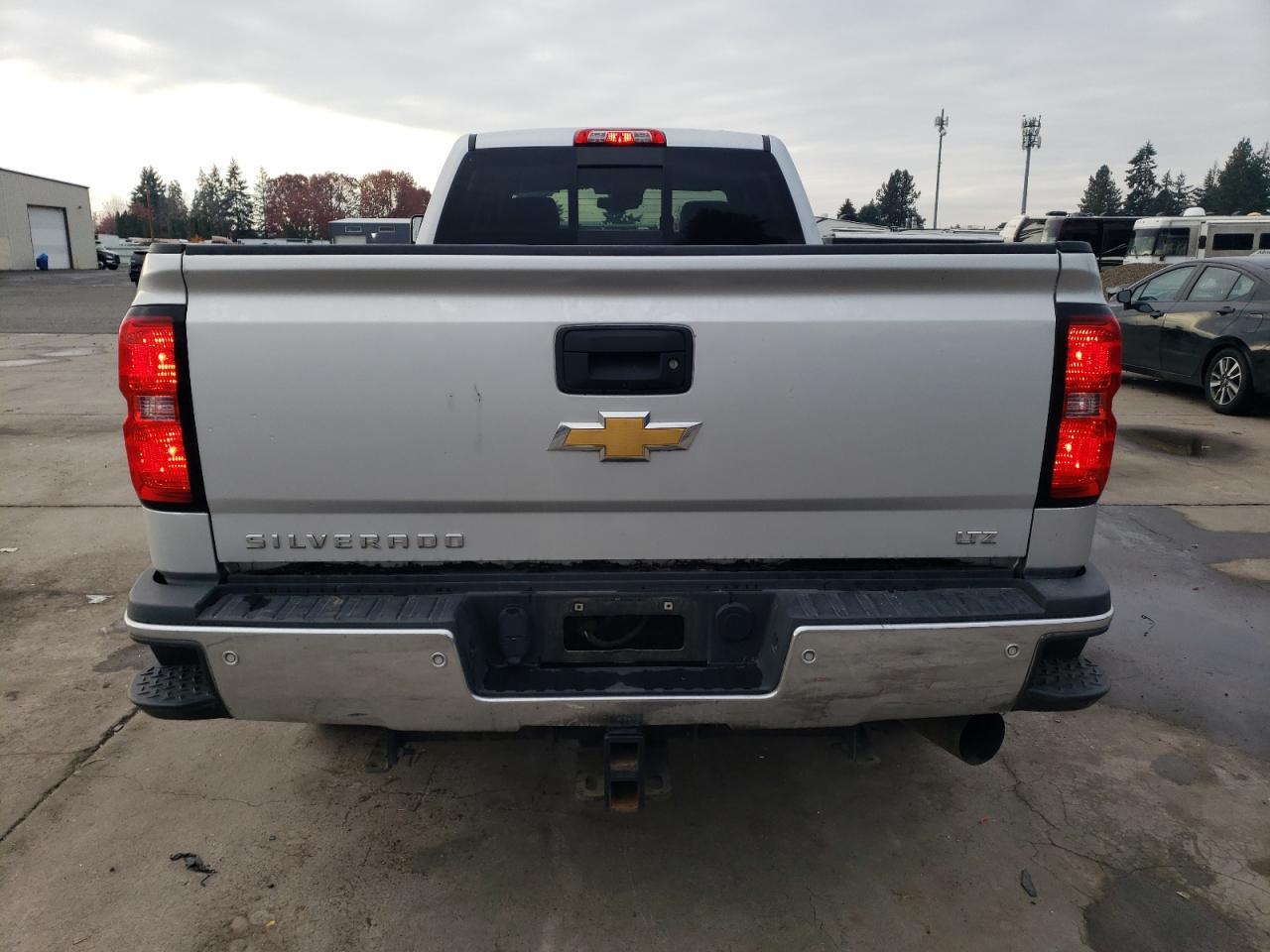 2016 Chevrolet Silverado K3500 Ltz - Image 6