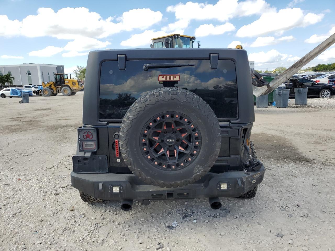 2017 Jeep Wrangler Unlimited Sport - Фото 6