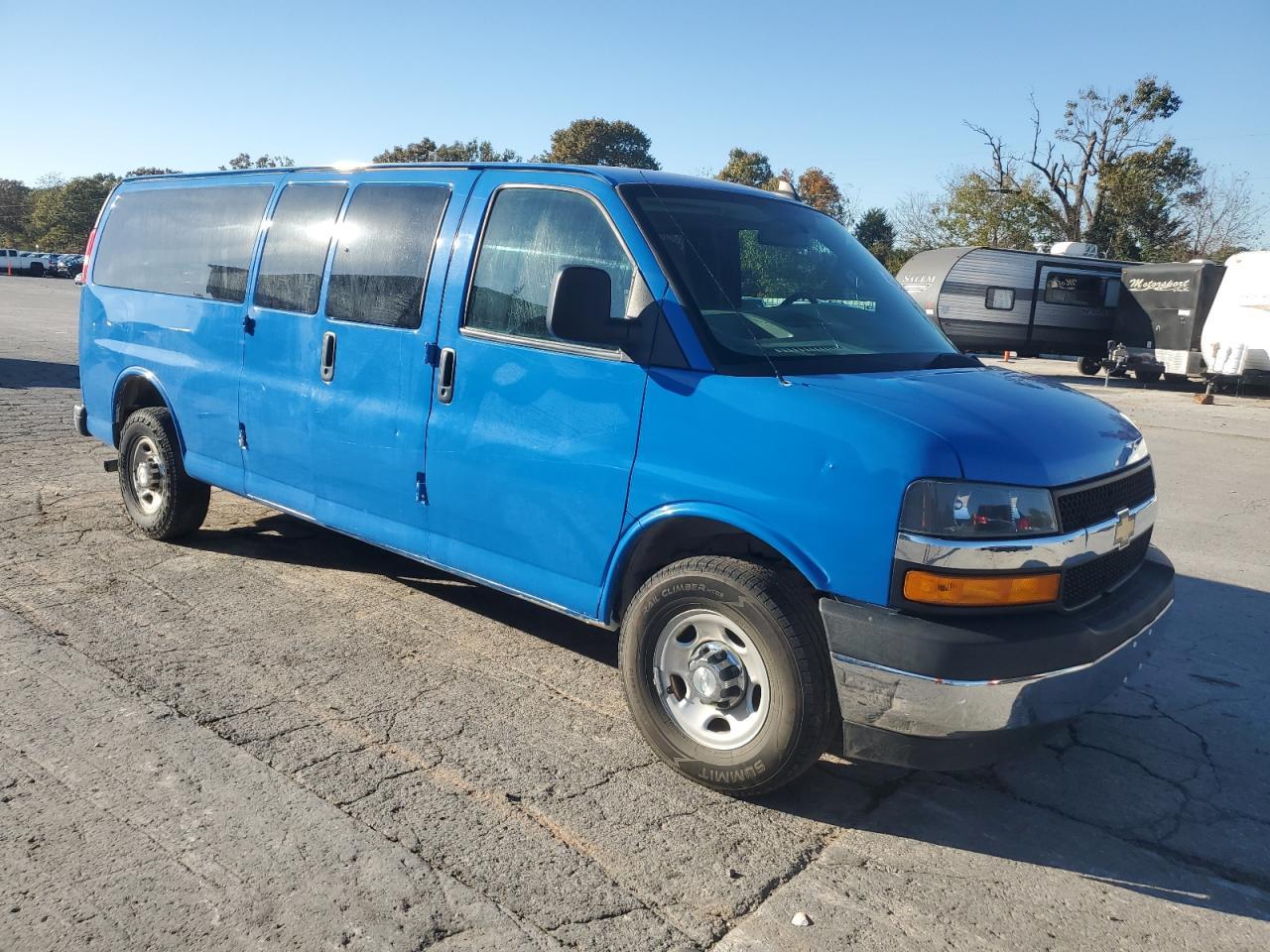 2018 Chevrolet Express G3500 Lt - Image 4