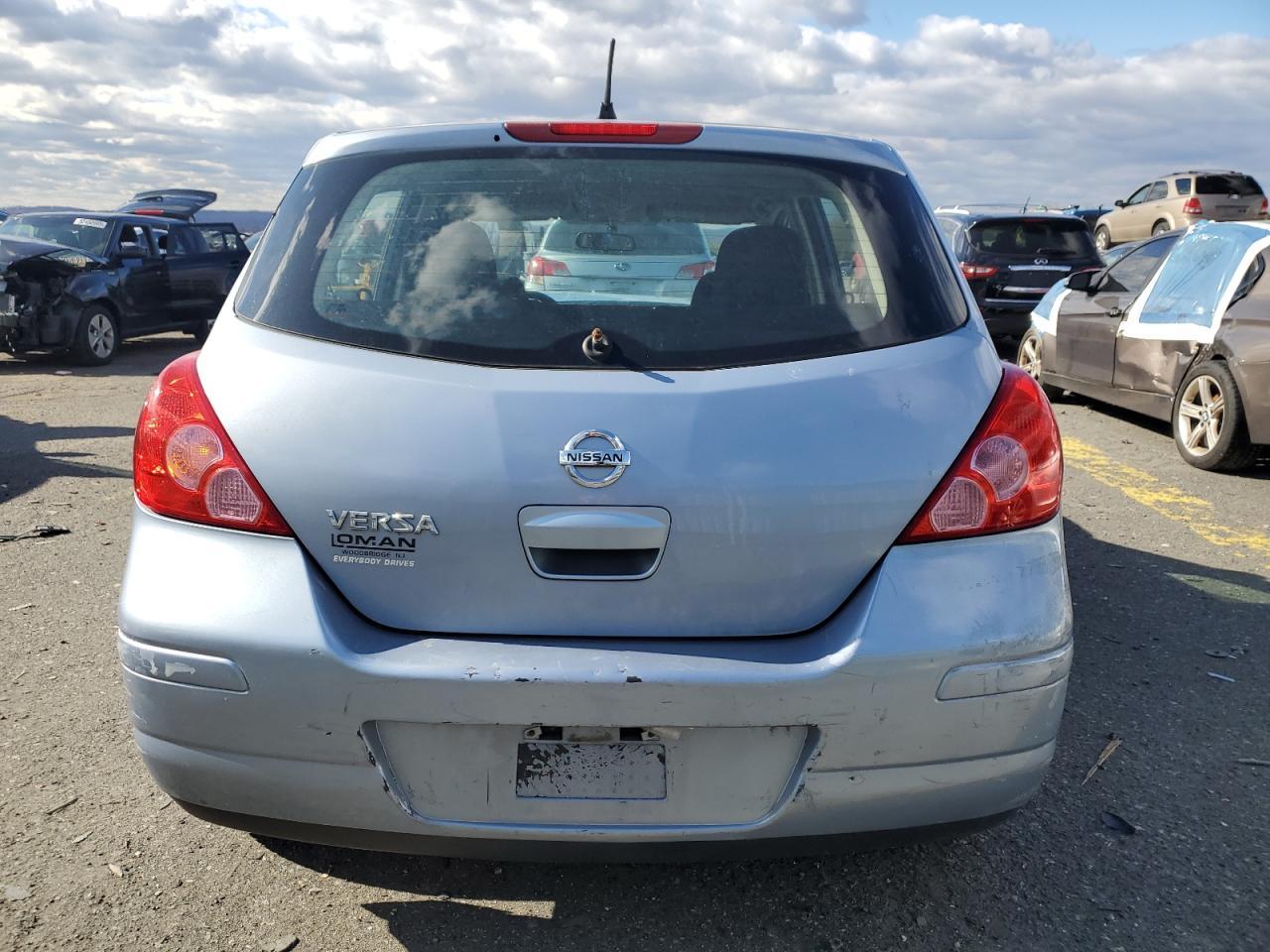 2012 Nissan Versa S - Image 6