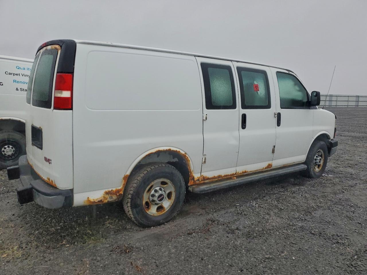 2009 GMC Savana G2500 - Image 3