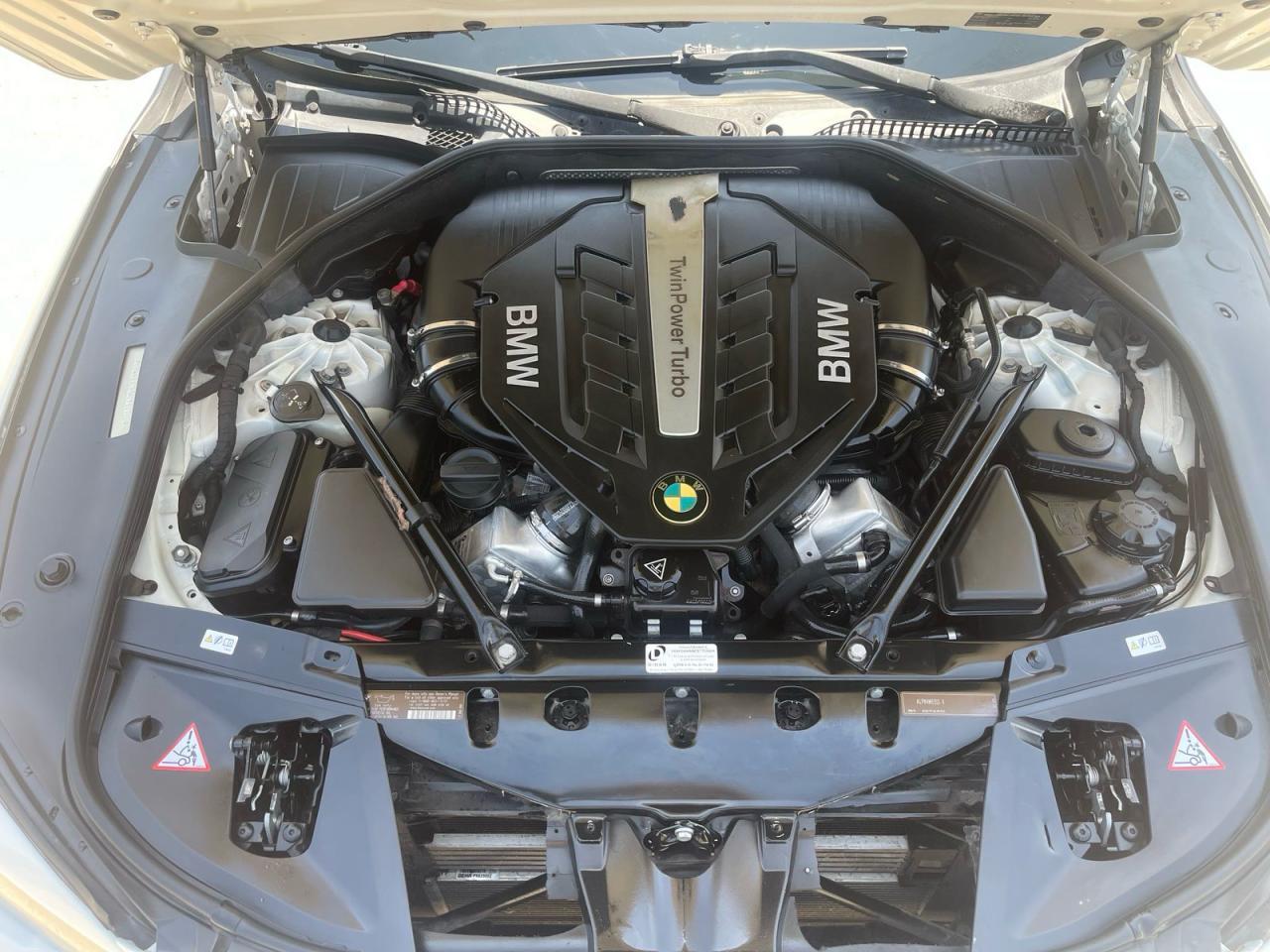 2010 BMW 750 Li - Image 7