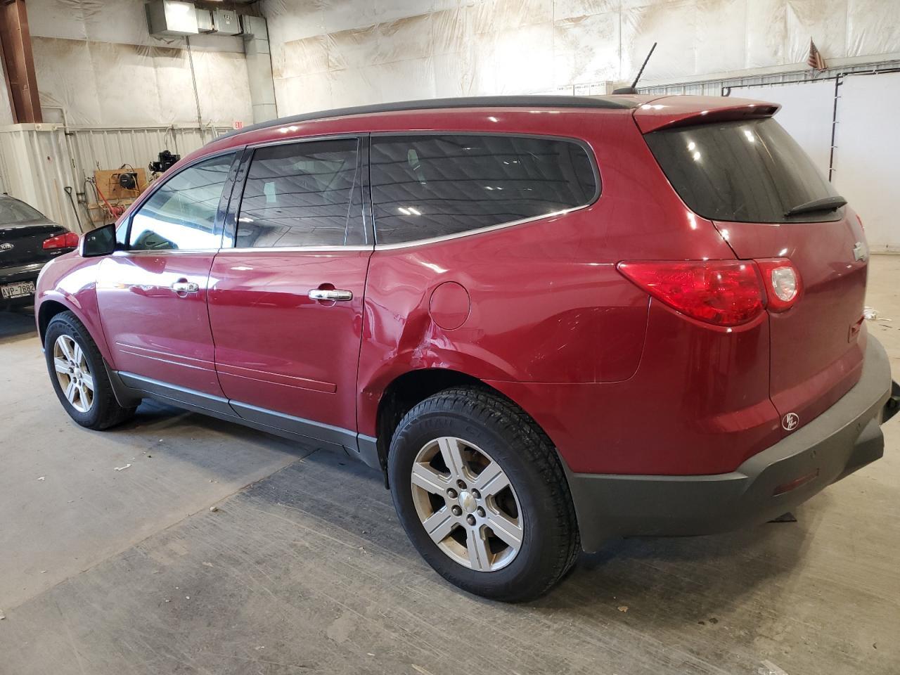 2012 Chev Traverse L - Фото 2