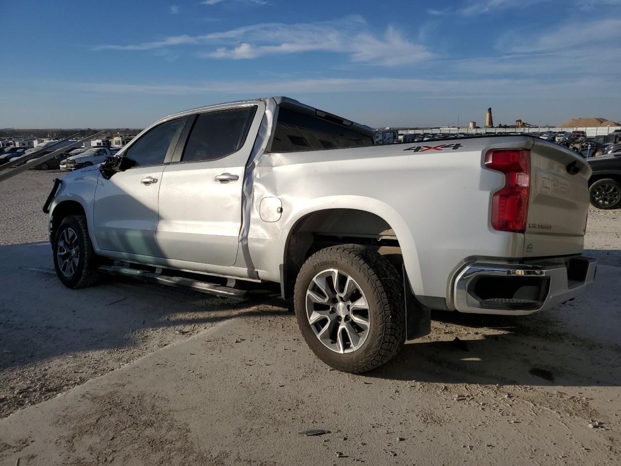 2020 Chevrolet Silverado K1500 Lt - Фото 2