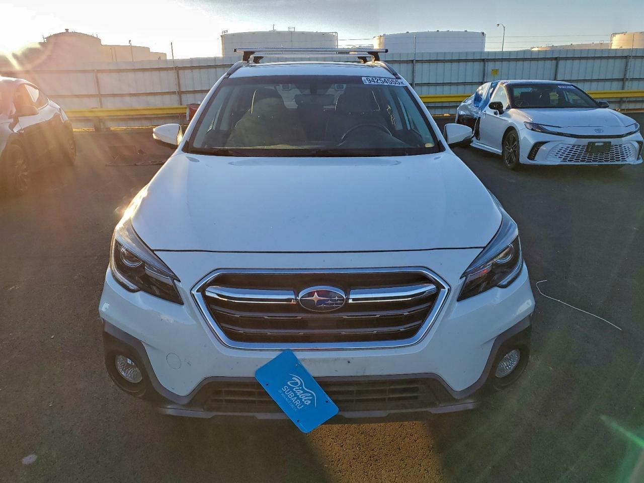 2018 Subaru Outback Touring - Image 5