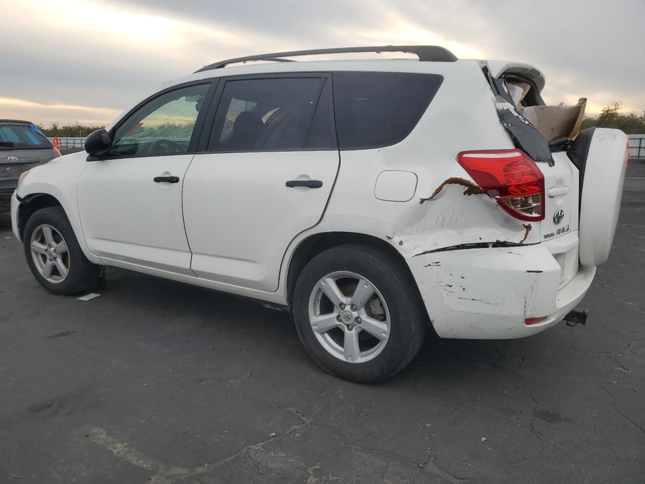 2007 Toyota Rav4 - Image 2