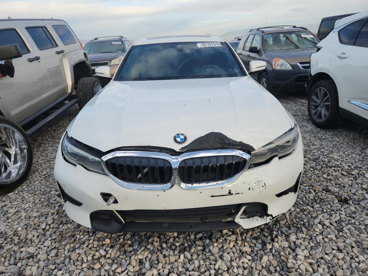 2020 BMW 330Xi - Фото 5